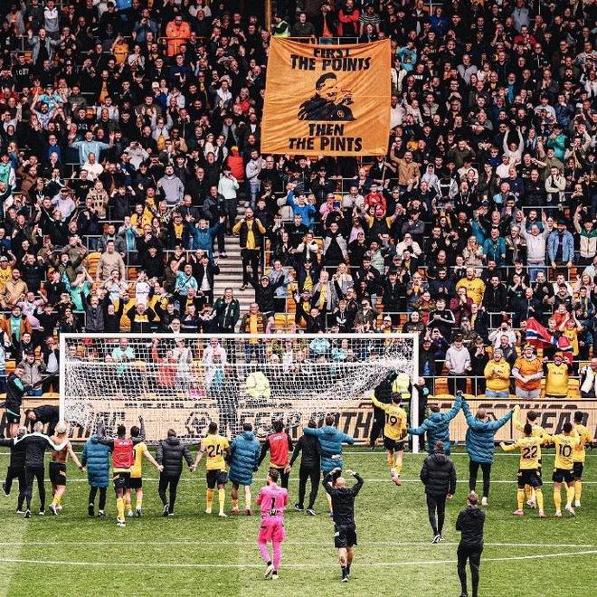 包含狼队惊险逃平，英超保级前景一波三折的词条