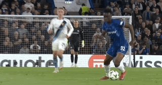 弹无虚发！球员射门如箭，一击得手