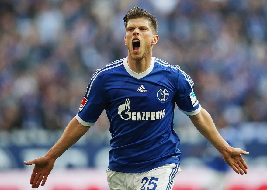 包含沙尔克客场告捷，为保级增加希望的词条