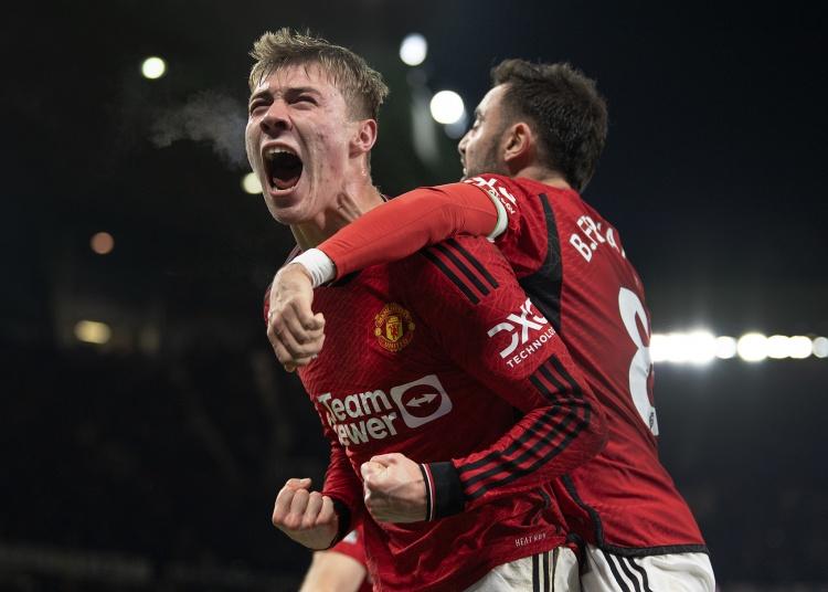 开云体育官方网站-曼联后卫神勇防线封堵进攻保住胜利