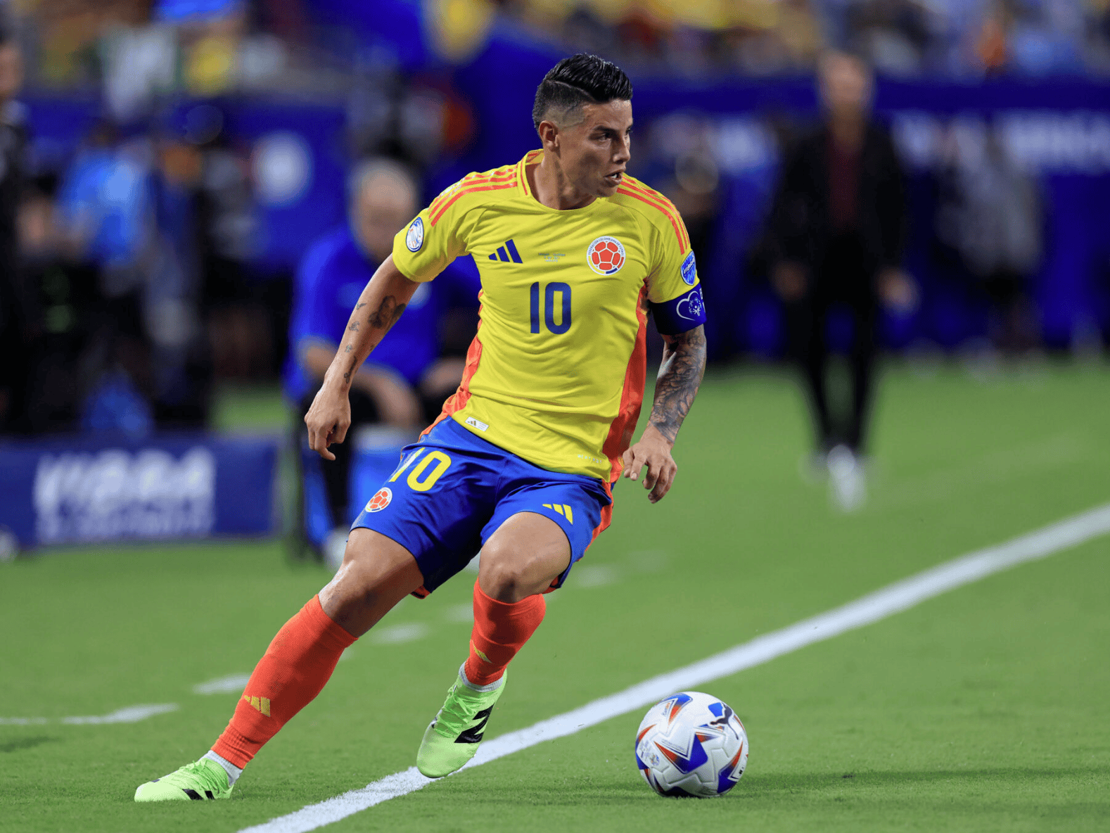 开云体育入口-乌拉圭女足球员表现出众取得胜利