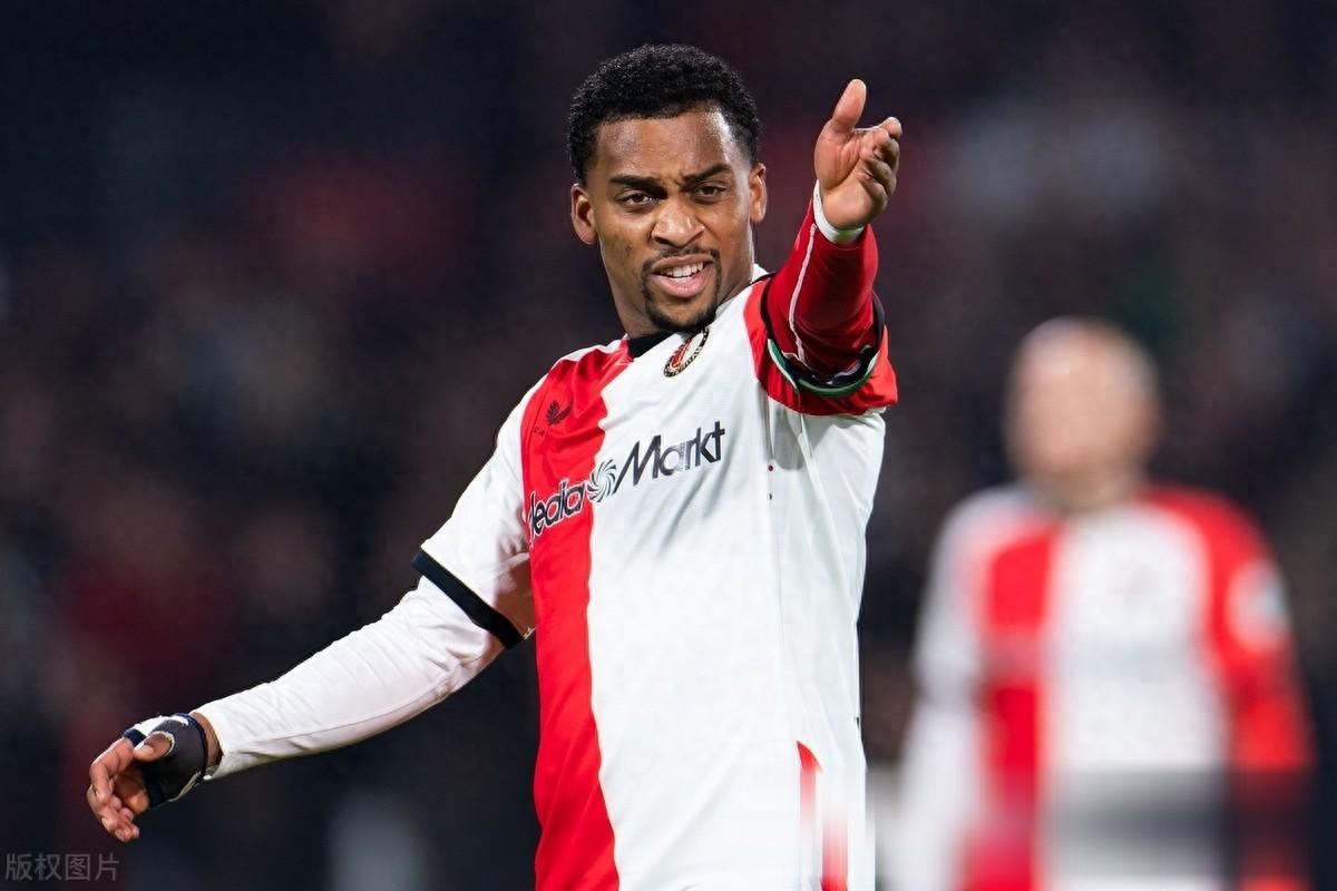 开云体育入口-阿贾克斯球员荷甲联赛表现不俗