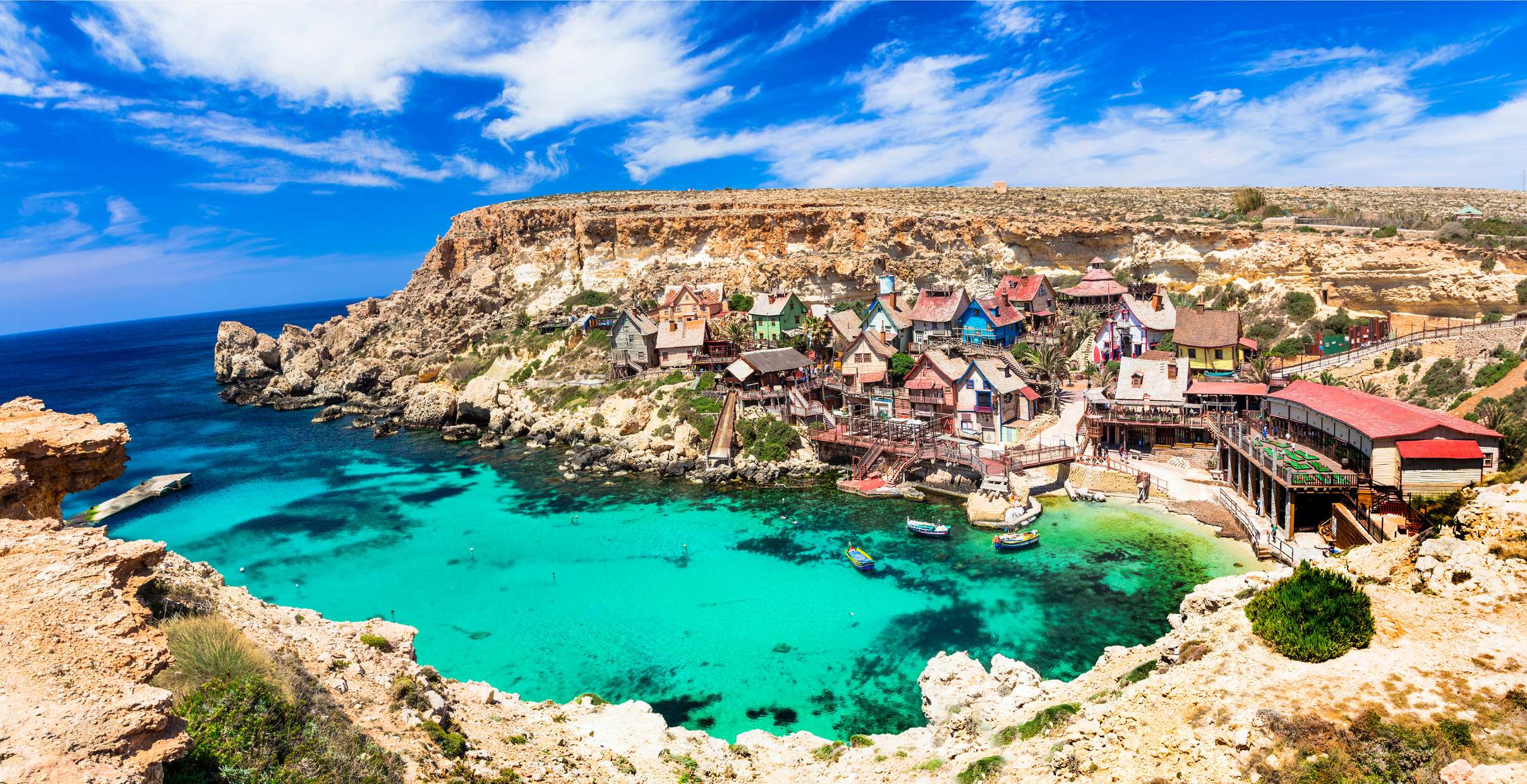 关于阿联酋联赛，杜拜双子星对上阿布扎比猎鹰的信息