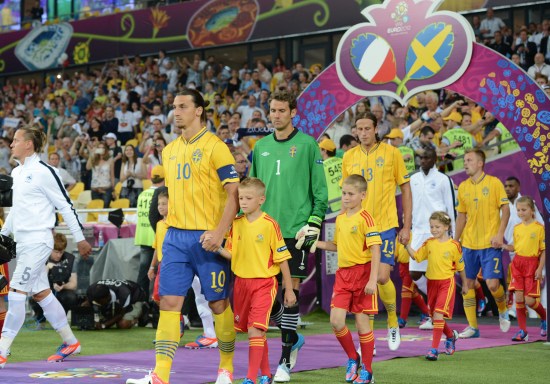 开云官网-包含瑞典队：备战欧洲杯资格赛，全力以赴的词条