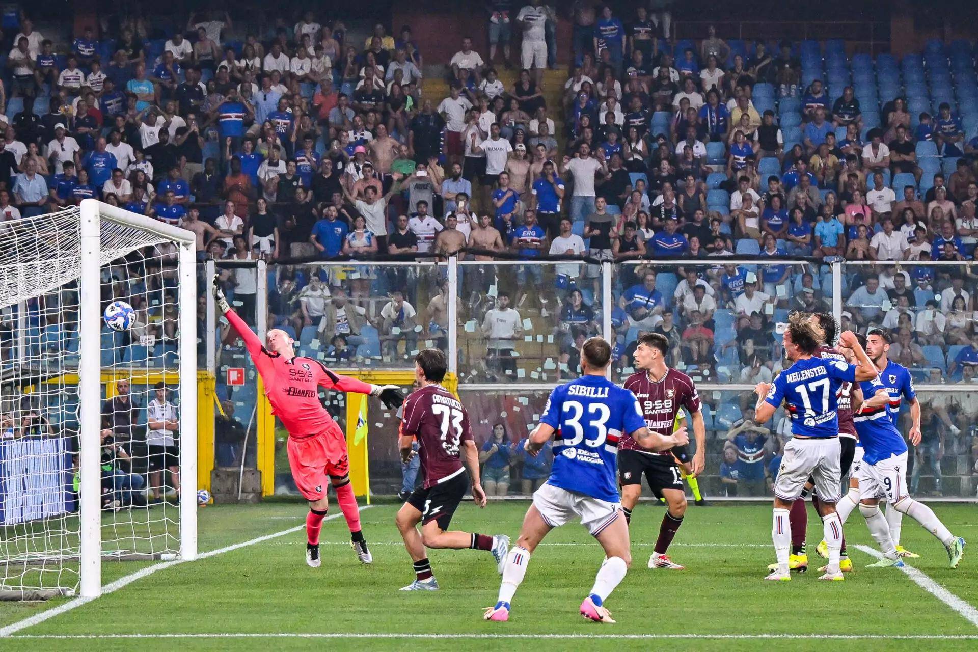 包含拉齐奥客场战平桑普多利亚，遭遇颓势的词条