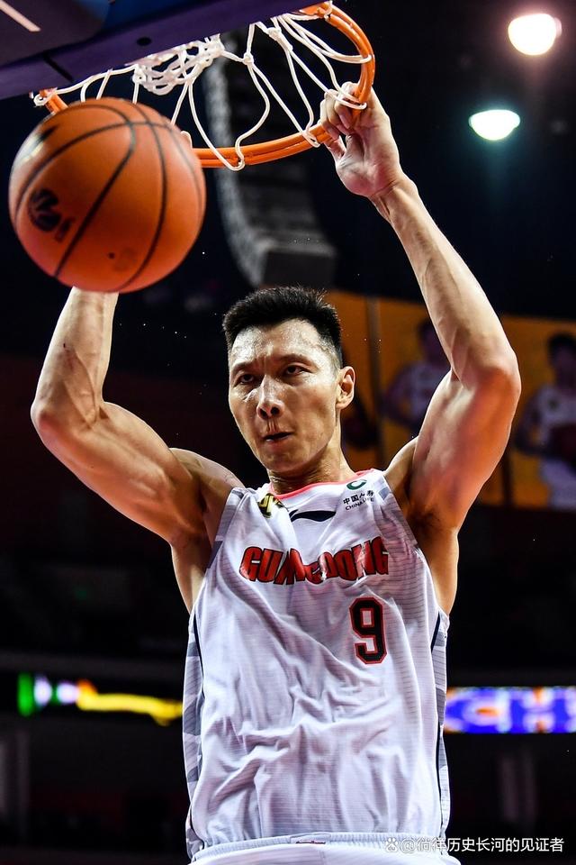 易建联32分独揽7篮板广东队力克辽宁队的简单介绍