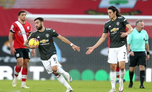 开云体育在线-路易斯抢断后直传制造进球机会！