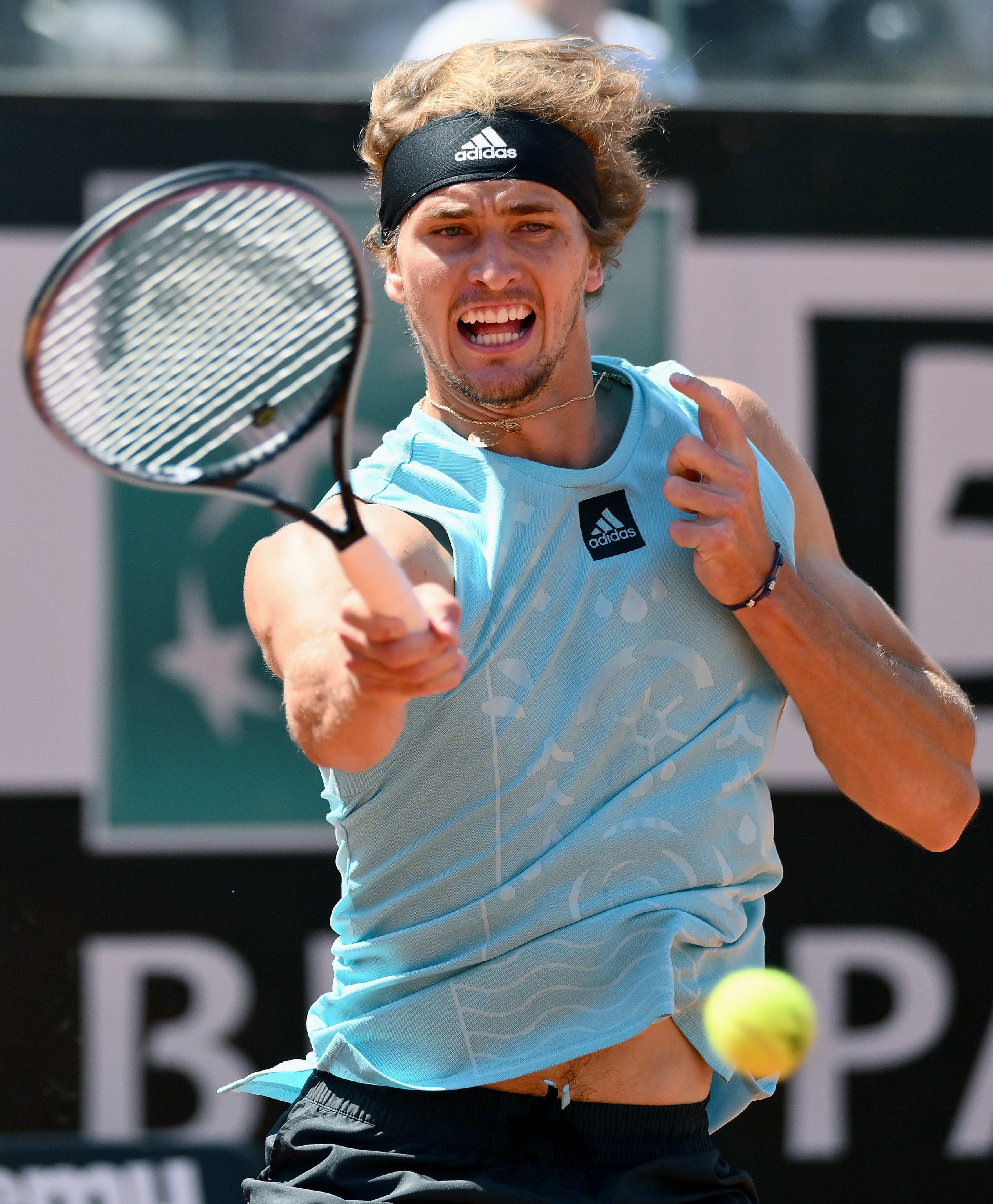 开云体育在线-意大利网球队鏖战欧洲网球队，兹维列夫爆发神勇的简单介绍