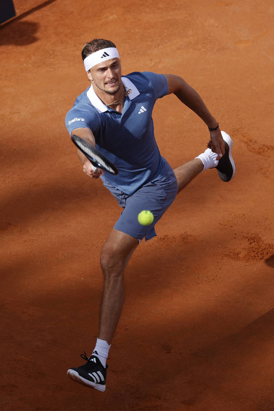 开云体育在线-包含欧洲网球队轻取英国网球队，兹维列夫一己之力扛起全队的词条