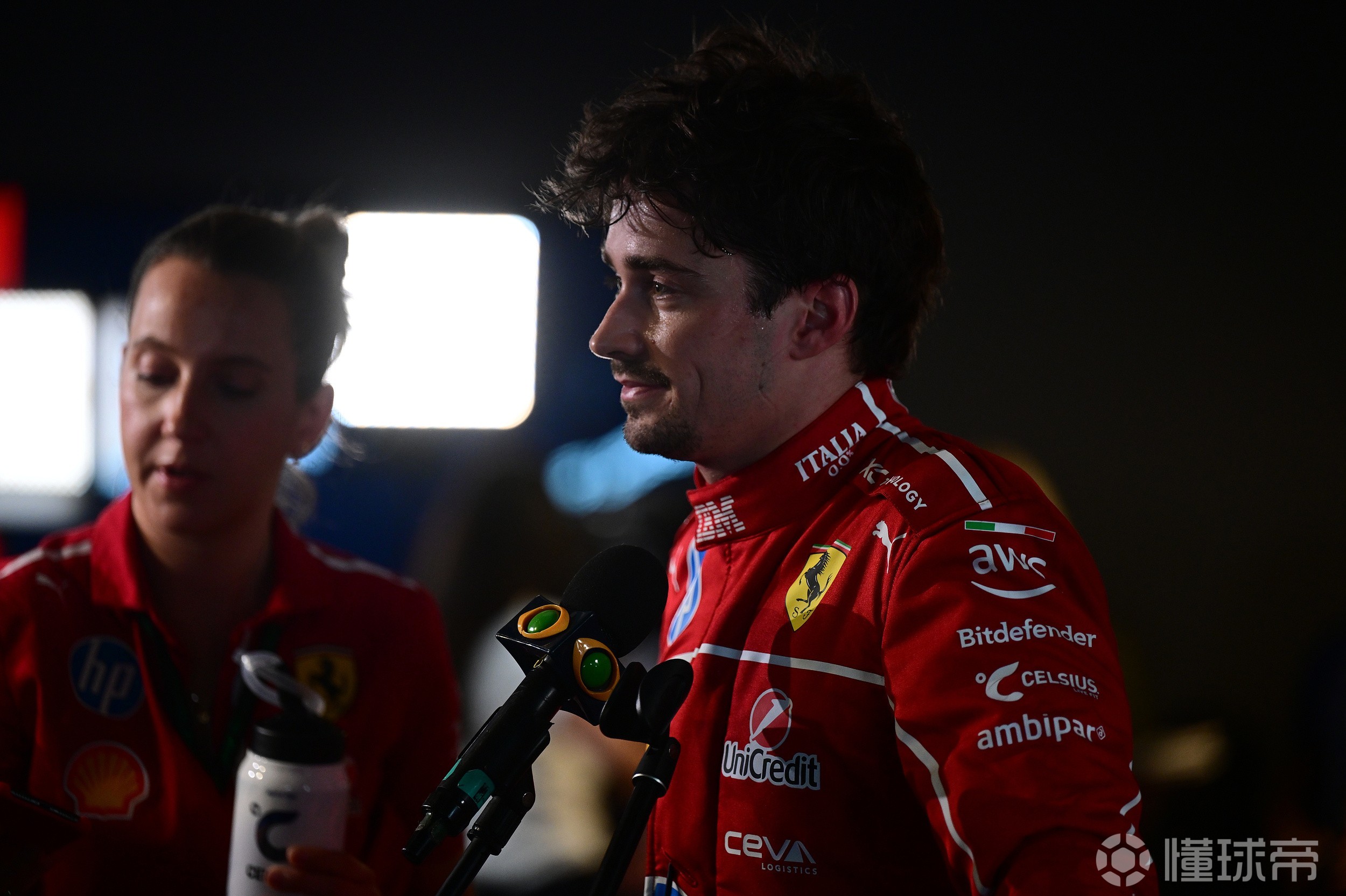 开云体育中国-包含哈斯车队翻盘索伯车队，勒克莱尔点燃赛场的词条