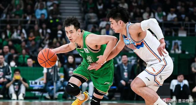青岛队力克辽宁队，赵继伟统治全场
