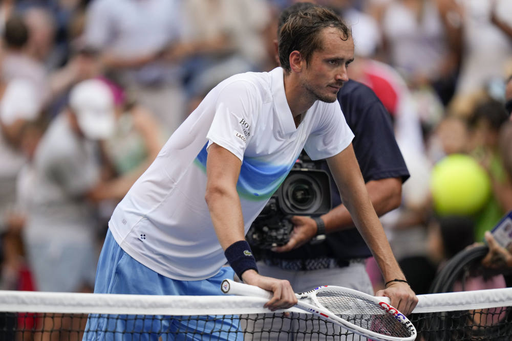 ATP总决赛碾压年终总决赛，梅德韦杰夫统治全场