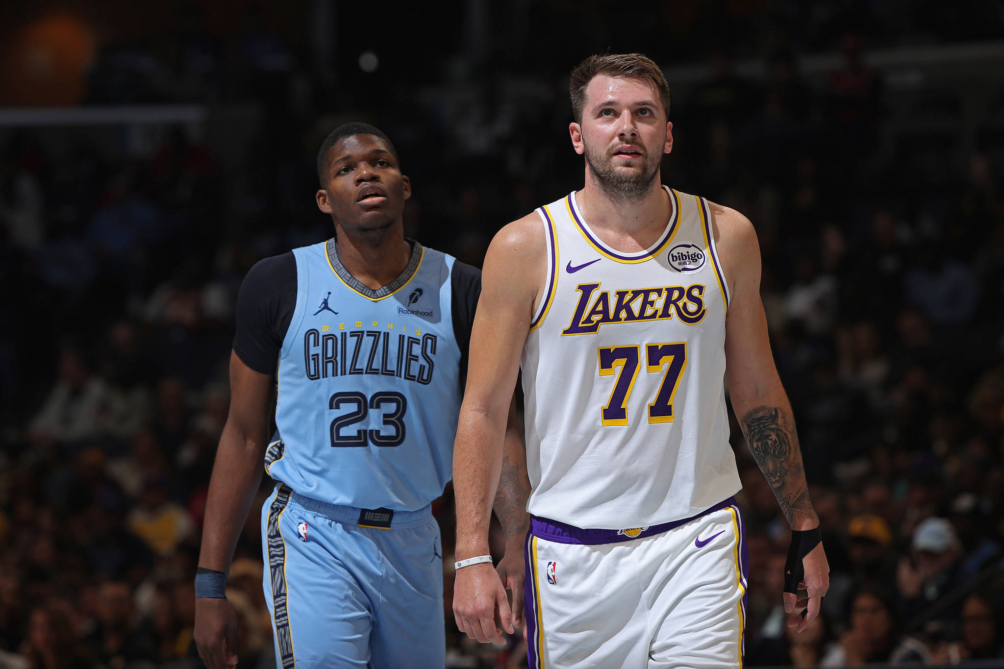 魔术碾压灰熊，东契奇惊艳四座