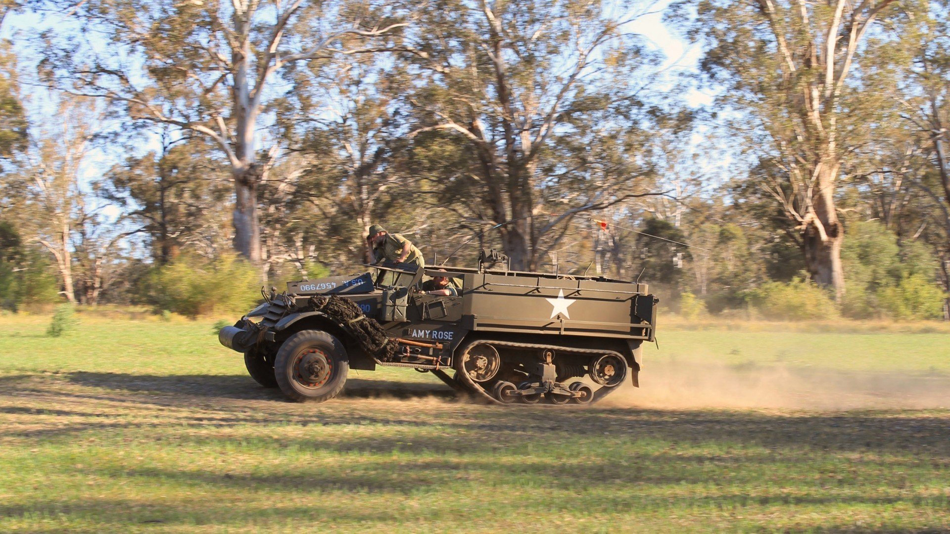 日本关键战突围伊拉克，本泽马状态火热，足球世界双星闪耀