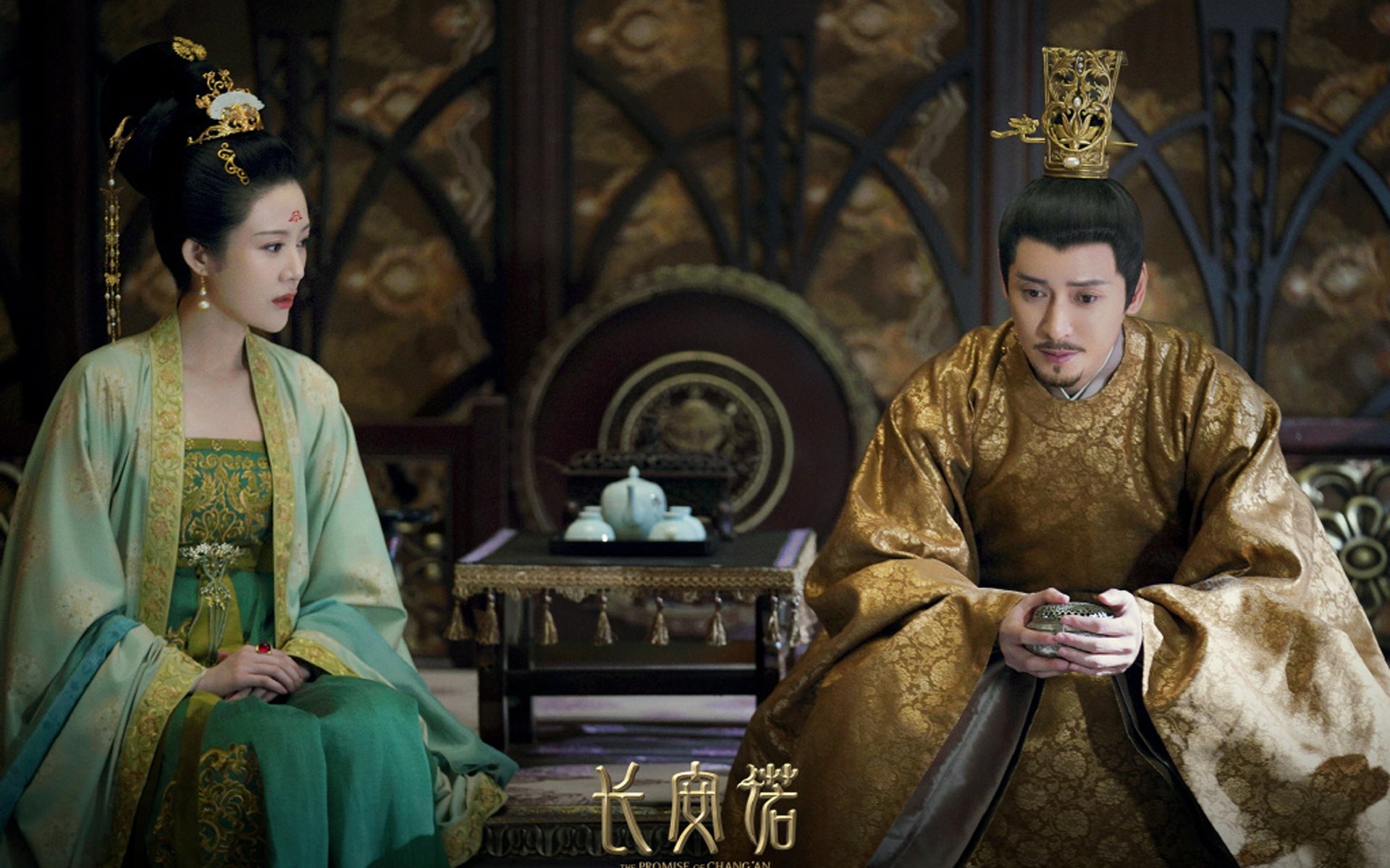 开云官网-猛龙轻取热火，乔治闪耀意甲，双星辉映的体育之夜