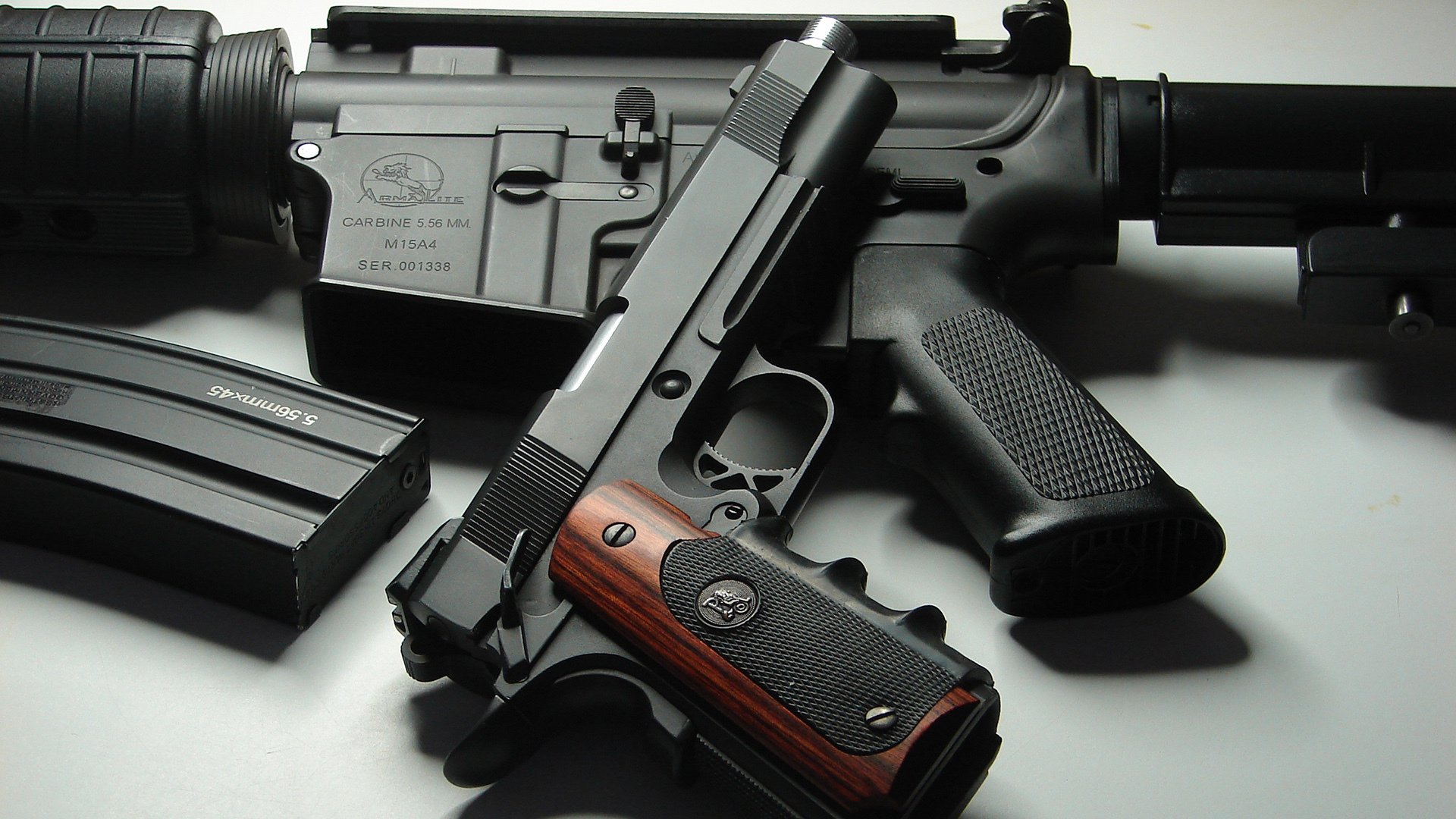 雷霆破空,F1年度争冠焦点战中雷霆车队强势击落火箭,冠军悬念再起