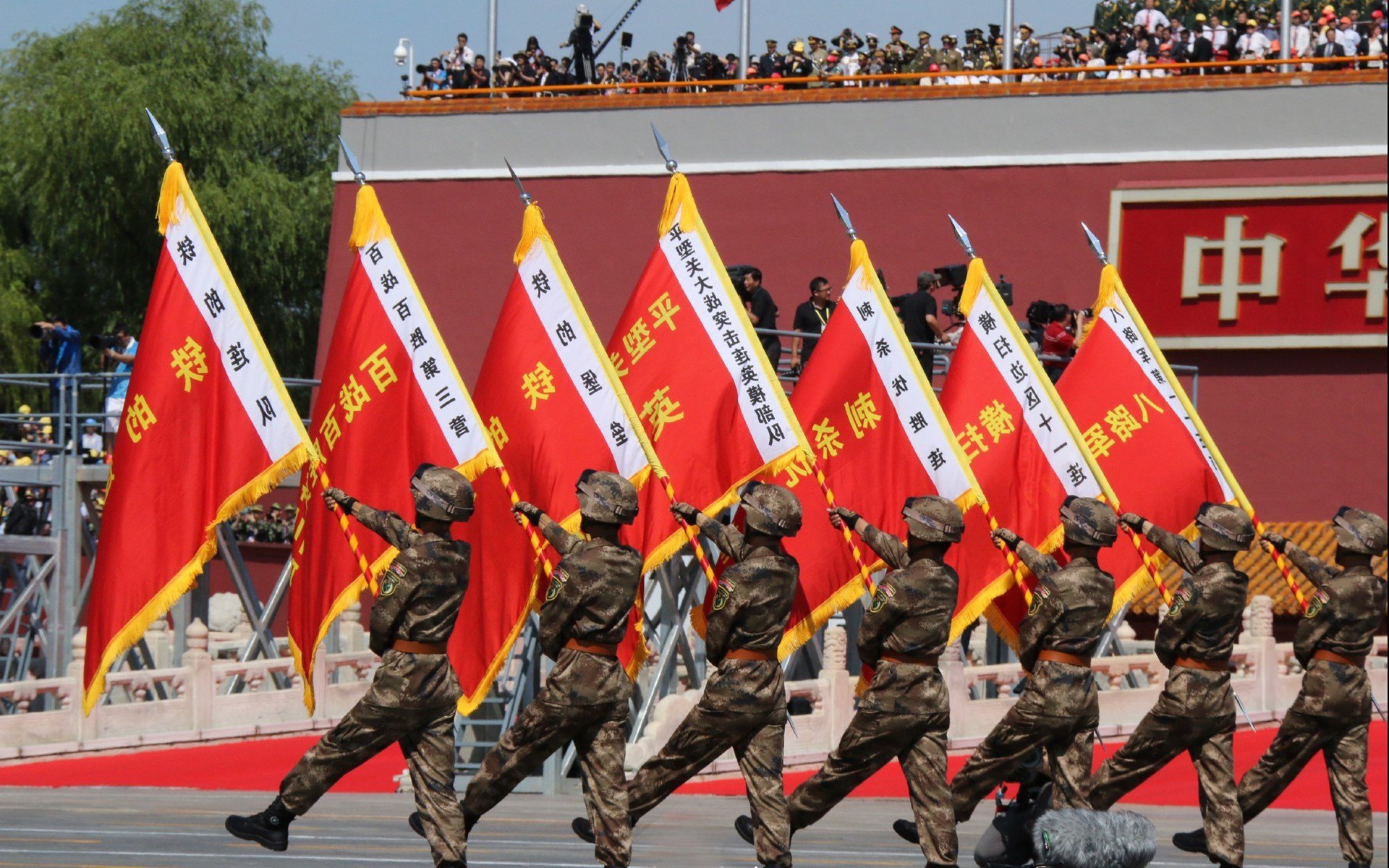 东方广厦挑战绿军铁壁,恩比德于焦点战重塑王座