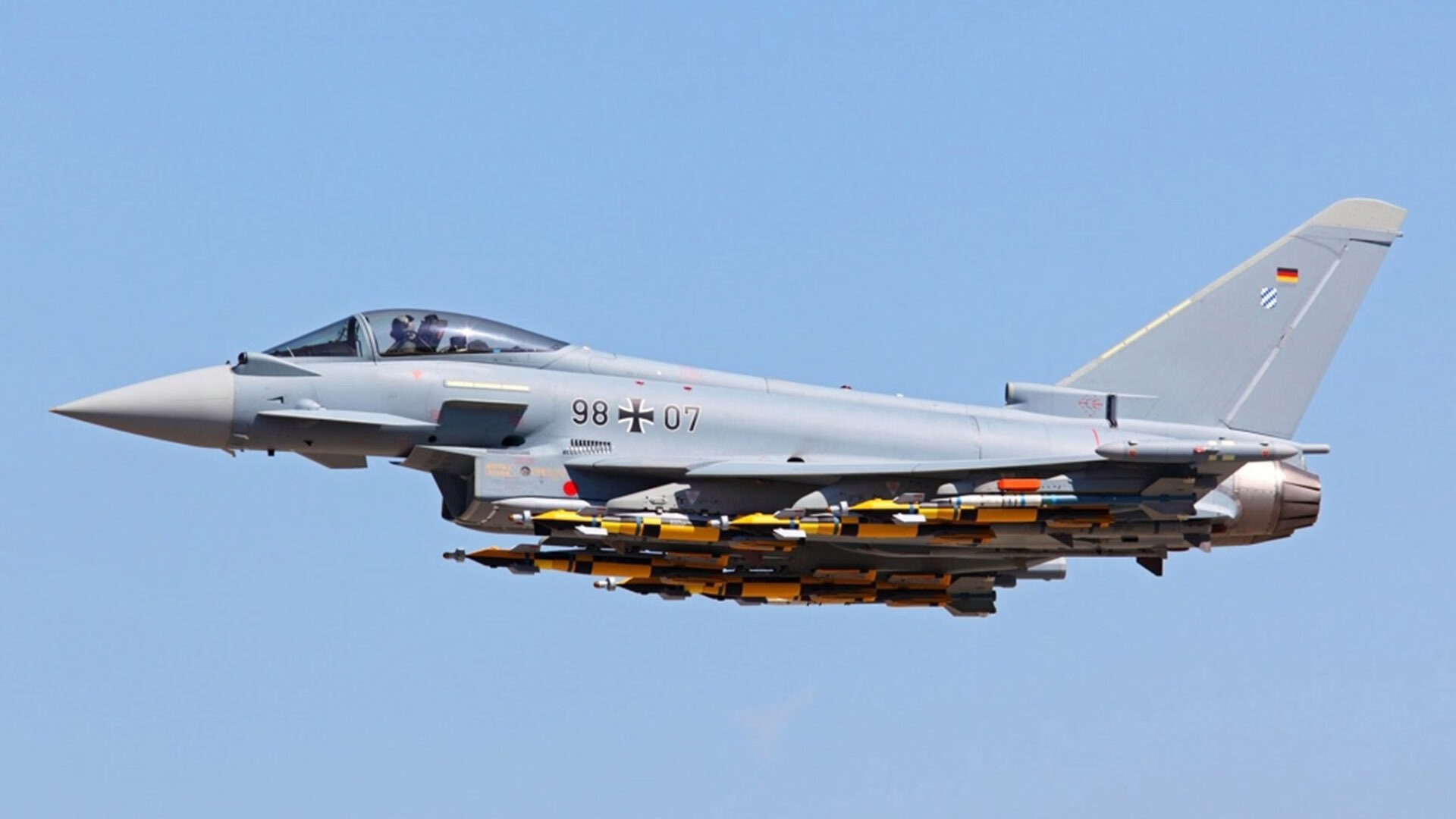 跨界争锋，北京队鏖战老鹰，字母哥F1年度争冠接管比赛